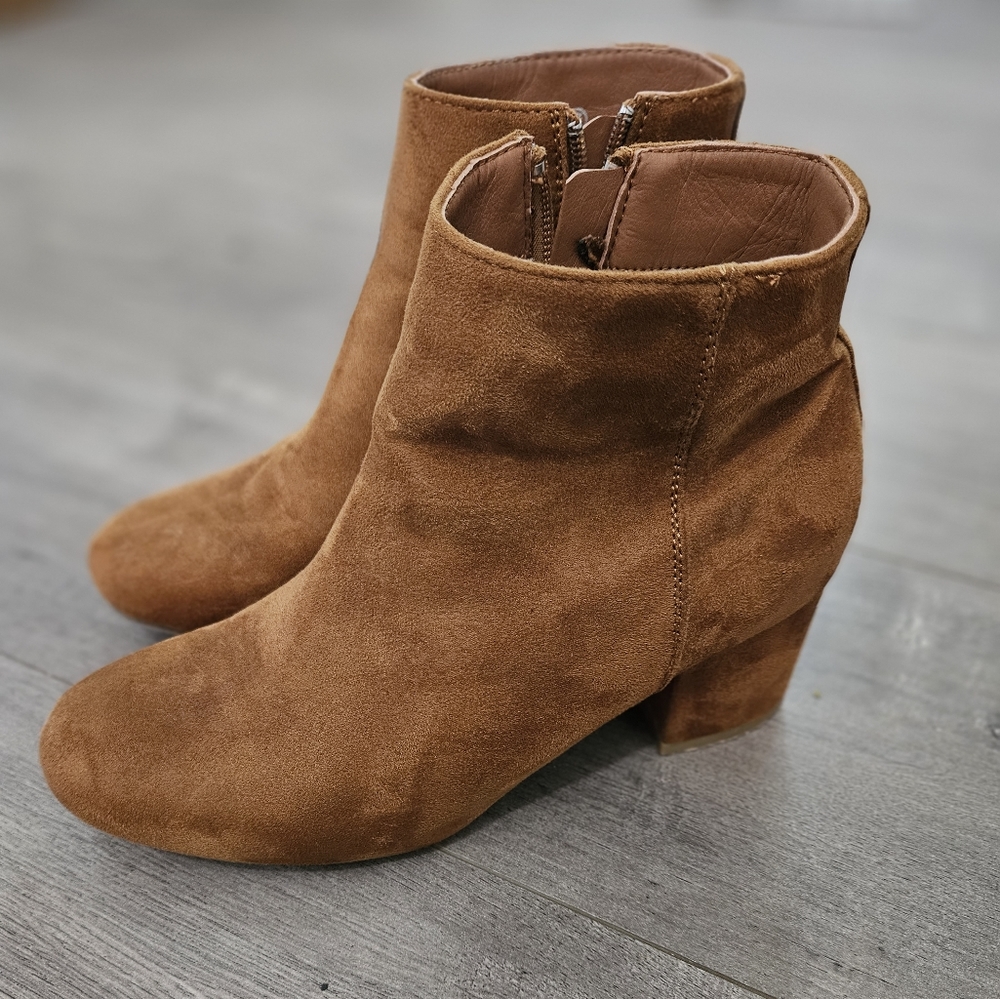 Top Moda Tan Suede Booties